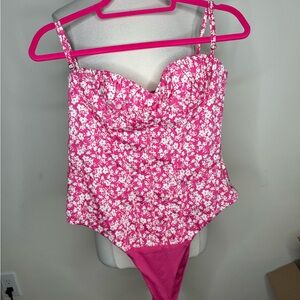NWT ZARA FLORAL PINK BODYSUIT